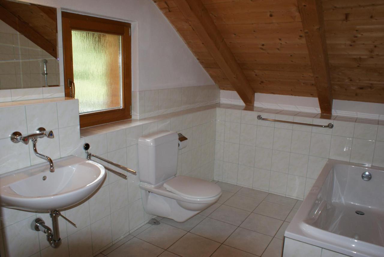 Rustikale Und Grosszuegige Ferienwohnung Kasperske Hory Exterior photo