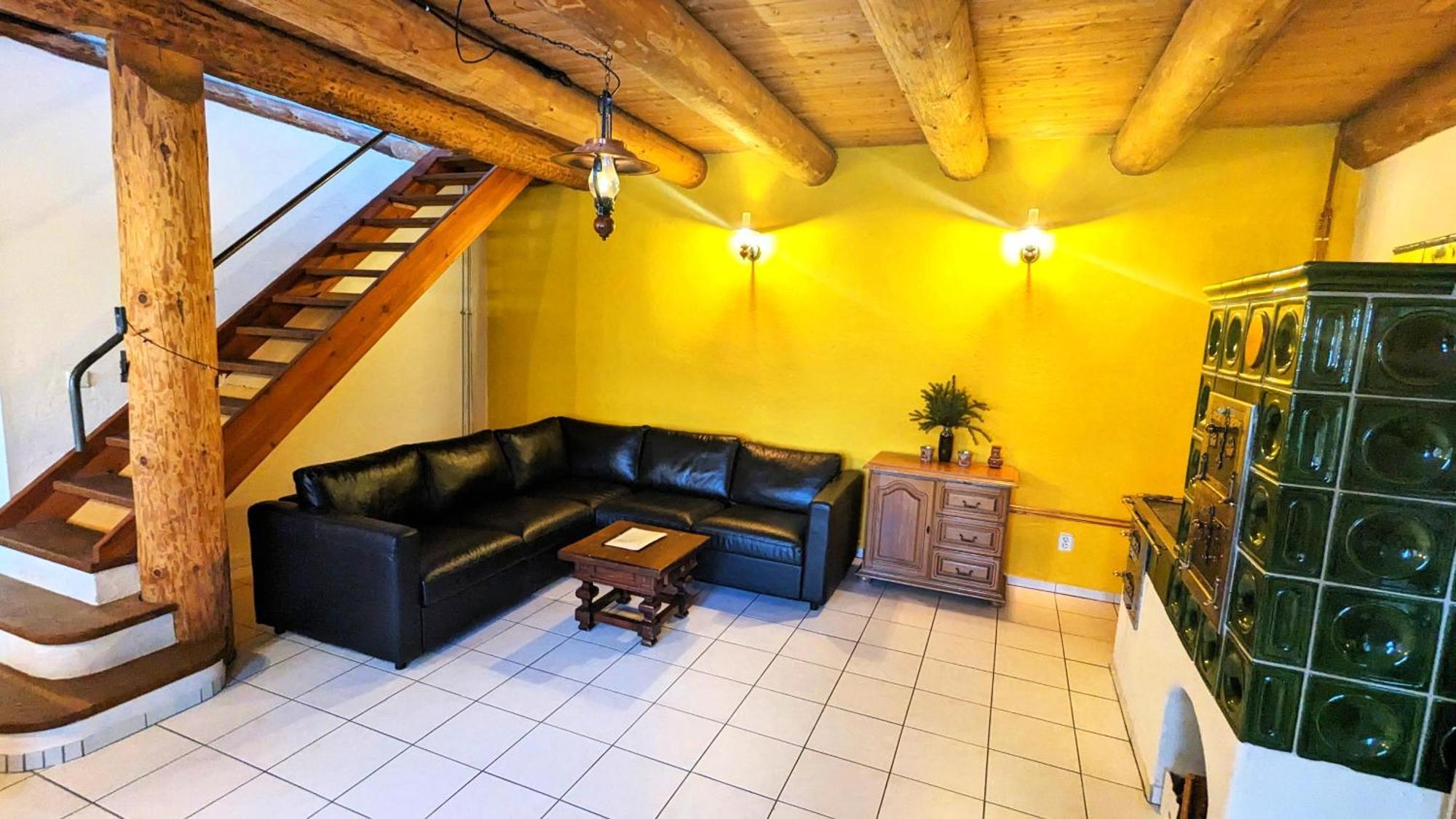 Rustikale Und Grosszuegige Ferienwohnung Kasperske Hory Exterior photo